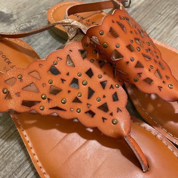 Rock & Candy Cognac Sandals - Picture 3 of 4